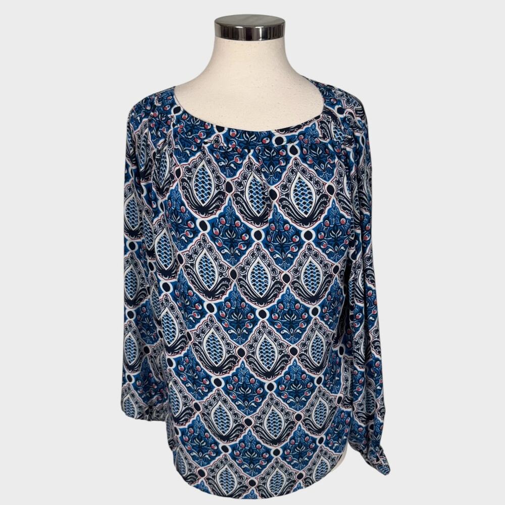 Ann Taylor LOFT Outlet medium Petite MP Blouse Blue Pattern 100% Polyester